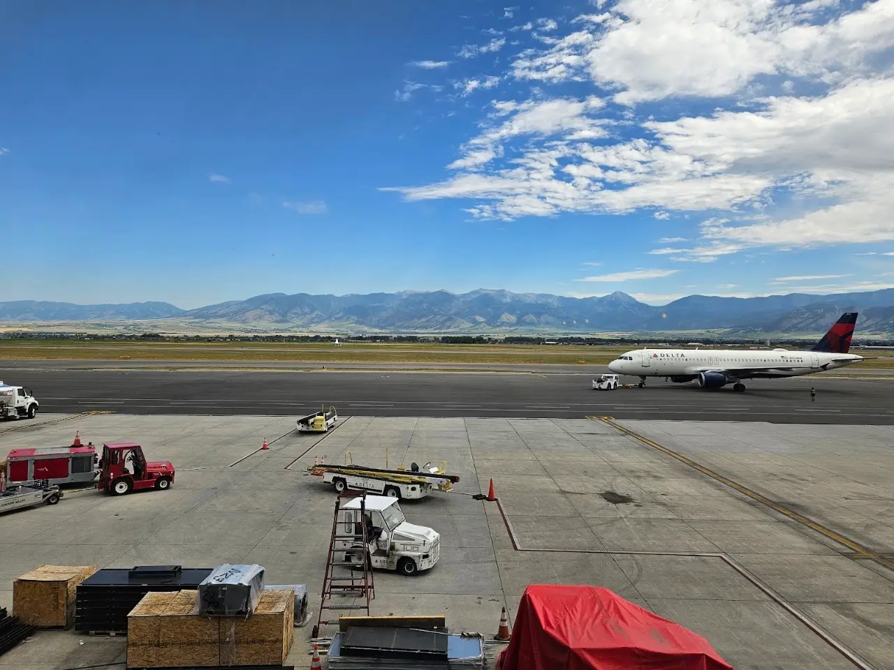 Bozeman Yellowstone International Airport (BZN), photo 3