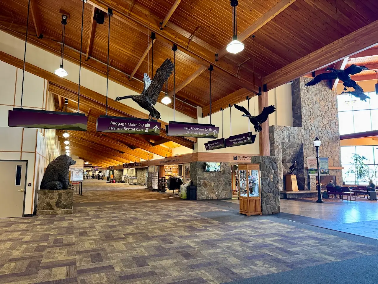 Bozeman Yellowstone International Airport (BZN), photo 4