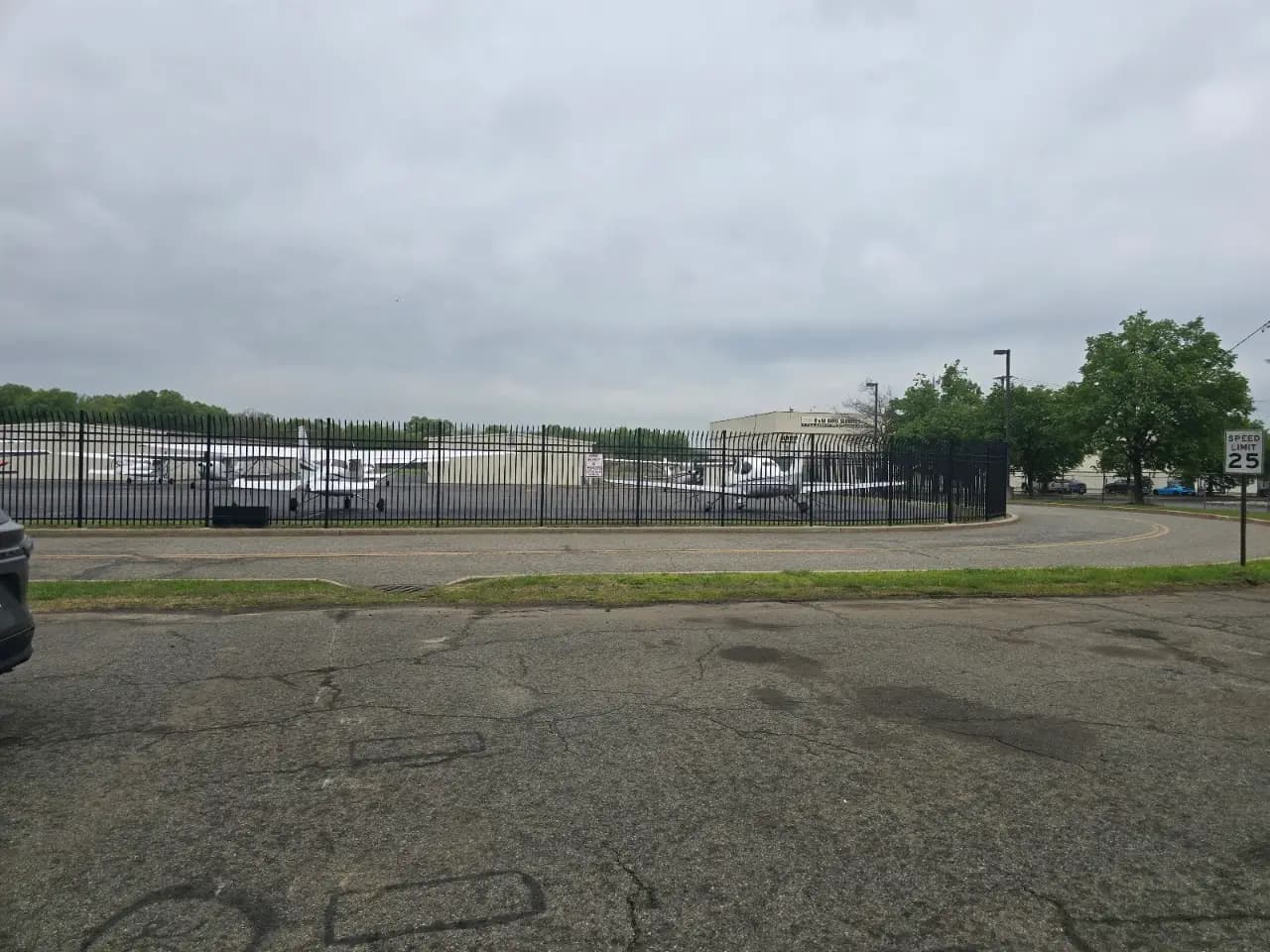 Essex County Airport (CDW), photo 3