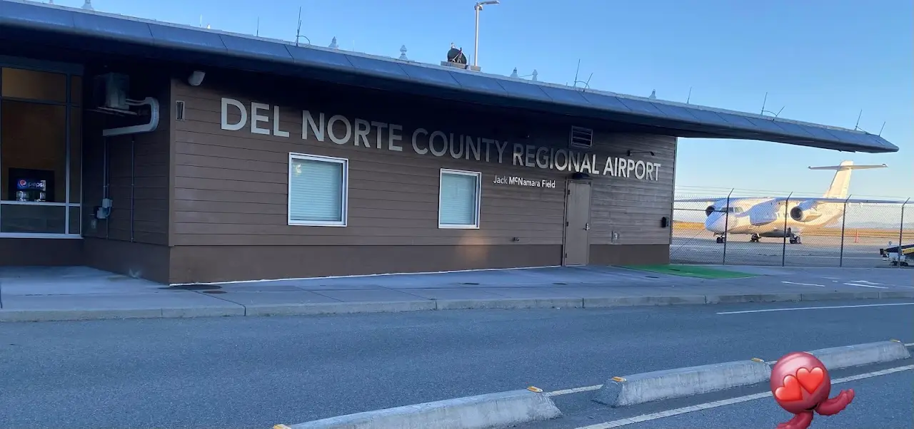 Jack Mc Namara Field Airport (CEC), photo 4