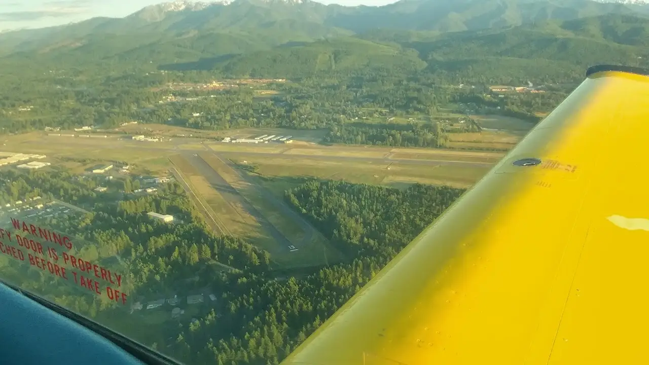 William R Fairchild International Airport (CLM), photo 3