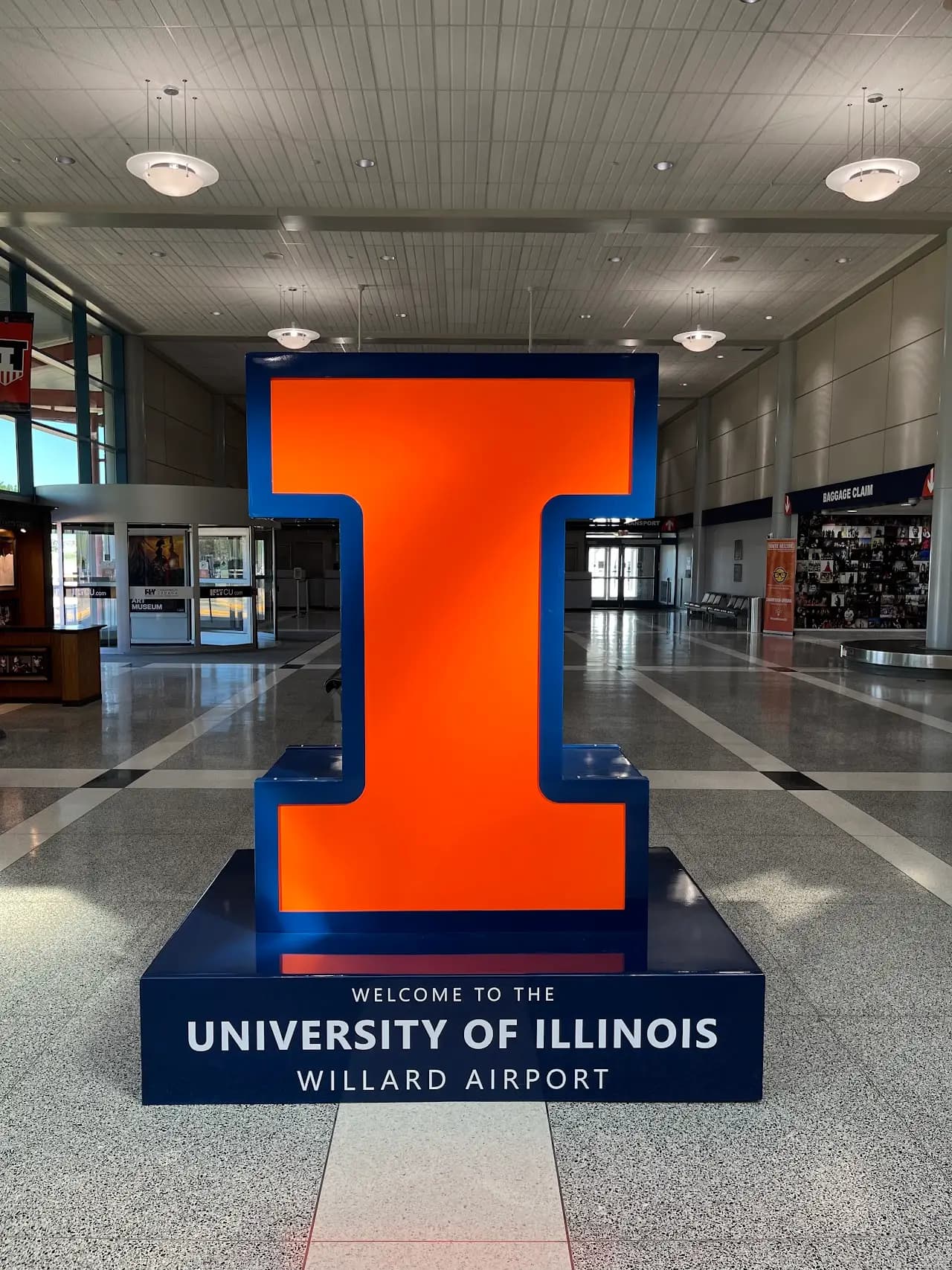 University of Illinois Willard Airport (CMI), photo 4