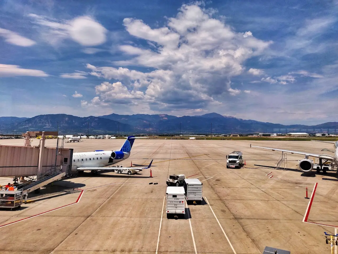 City of Colorado Springs Municipal Airport (COS), photo 2