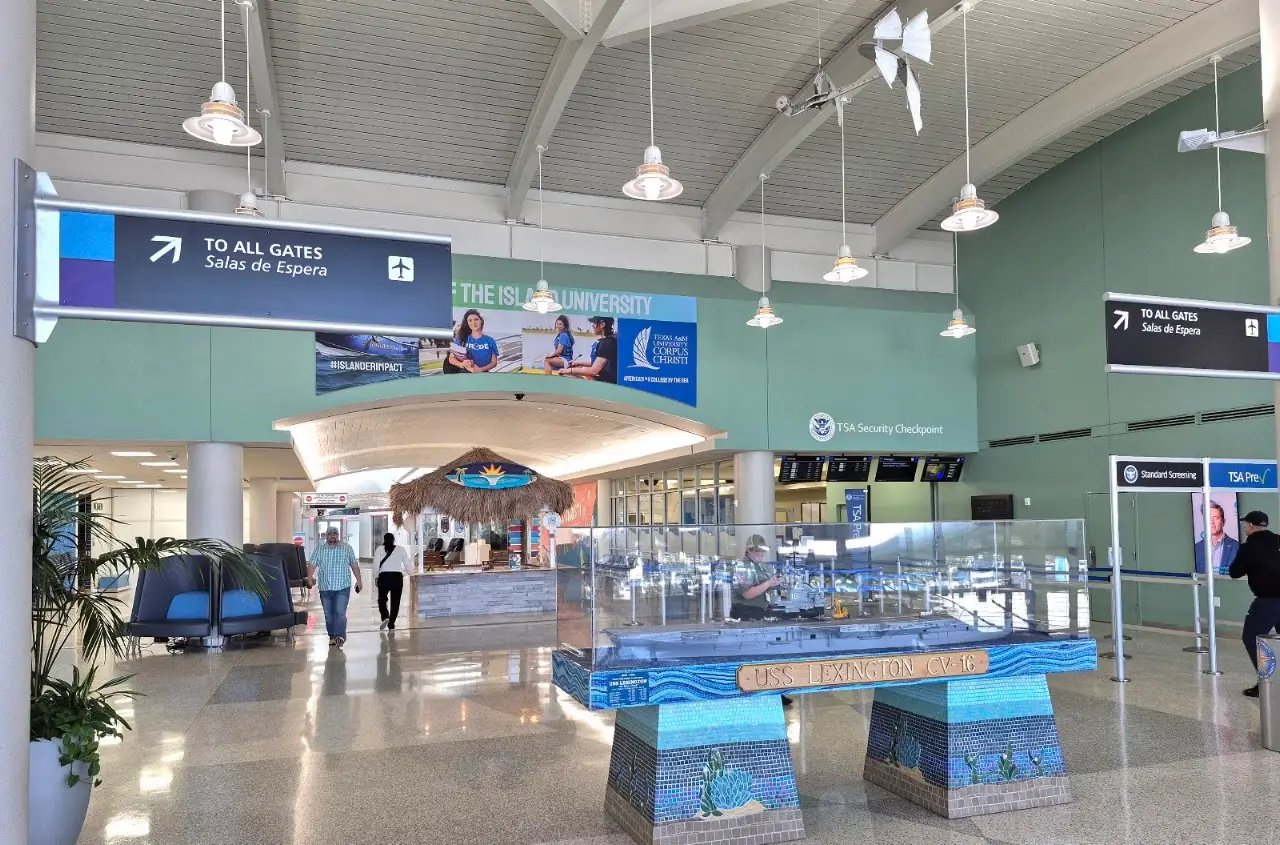 Corpus Christi International Airport (CRP), photo 4