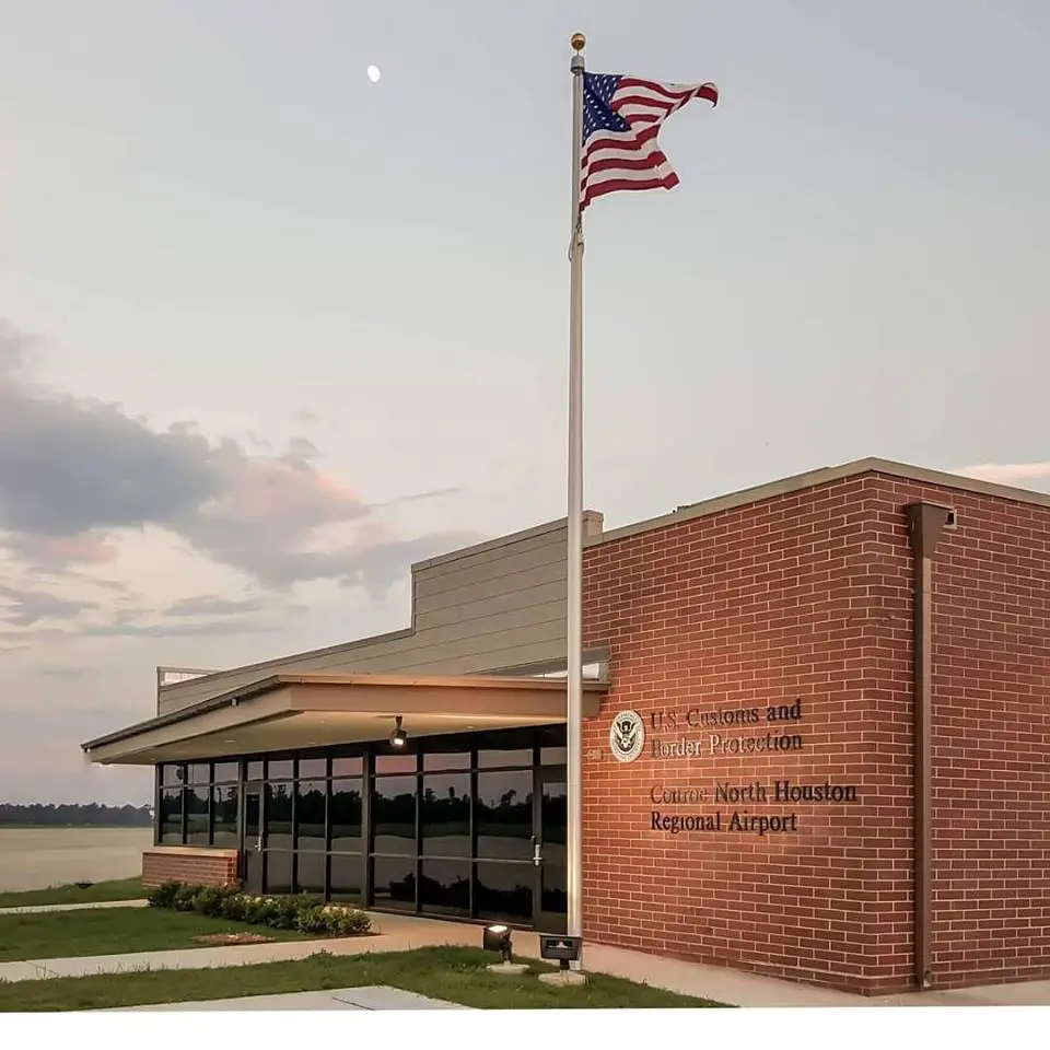 Conroe-North Houston Regional Airport (CXO), photo 3