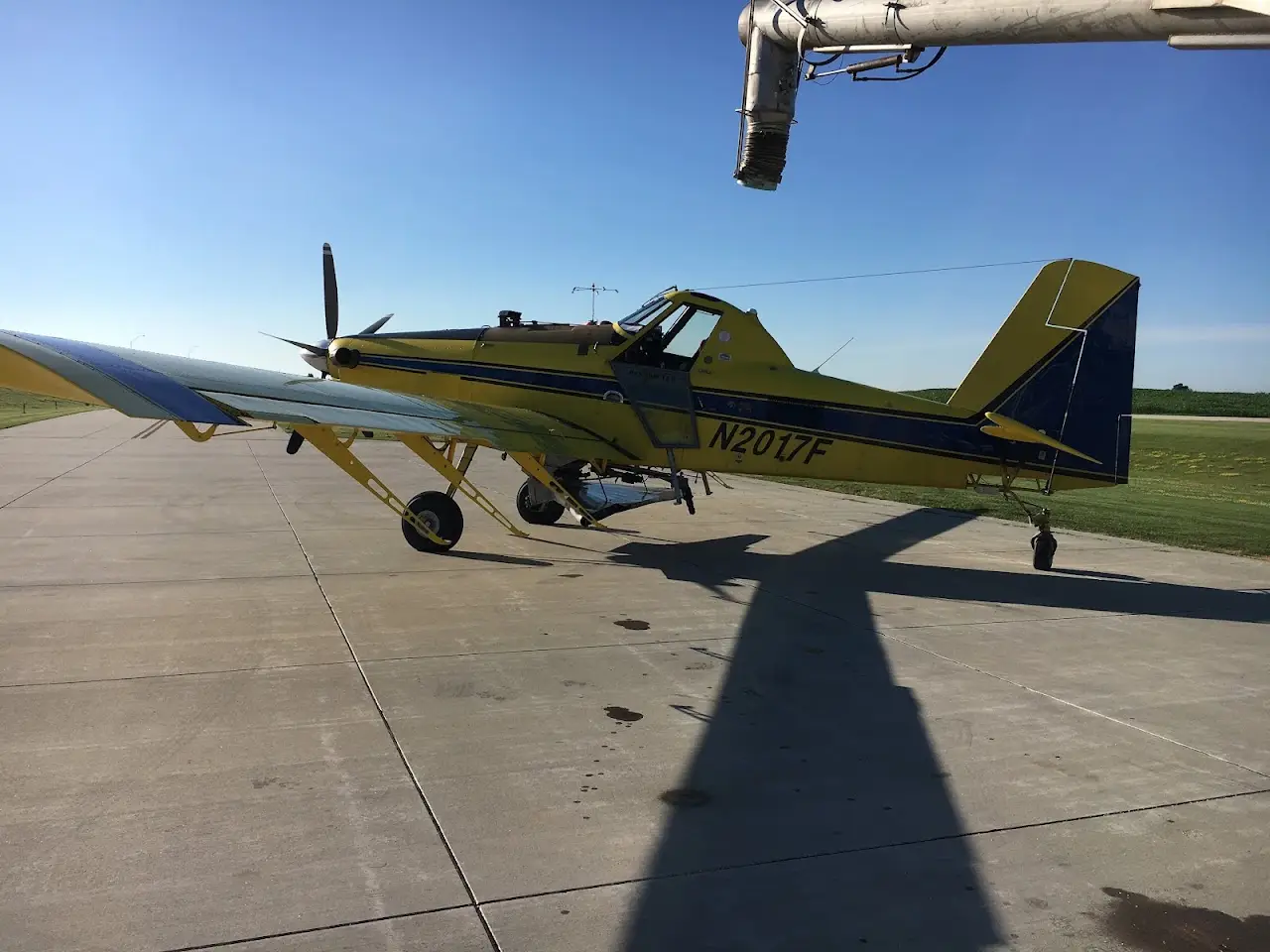 Decorah Municipal Airport (DEH), photo 2