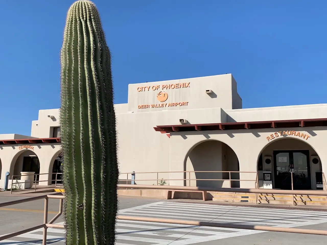 Phoenix Deer Valley Airport (DVT), photo 3