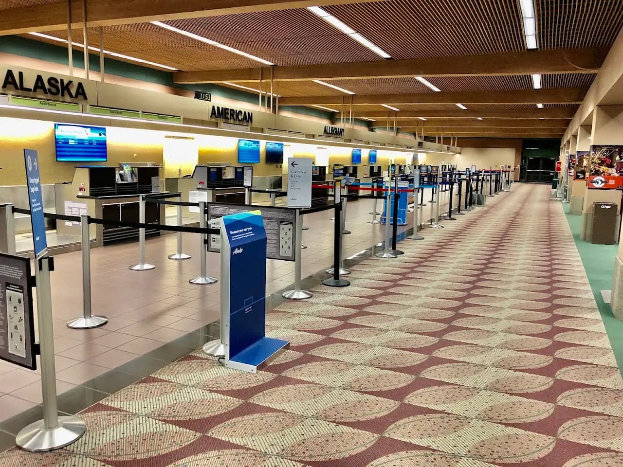 Eugene Airport (EUG), photo 2