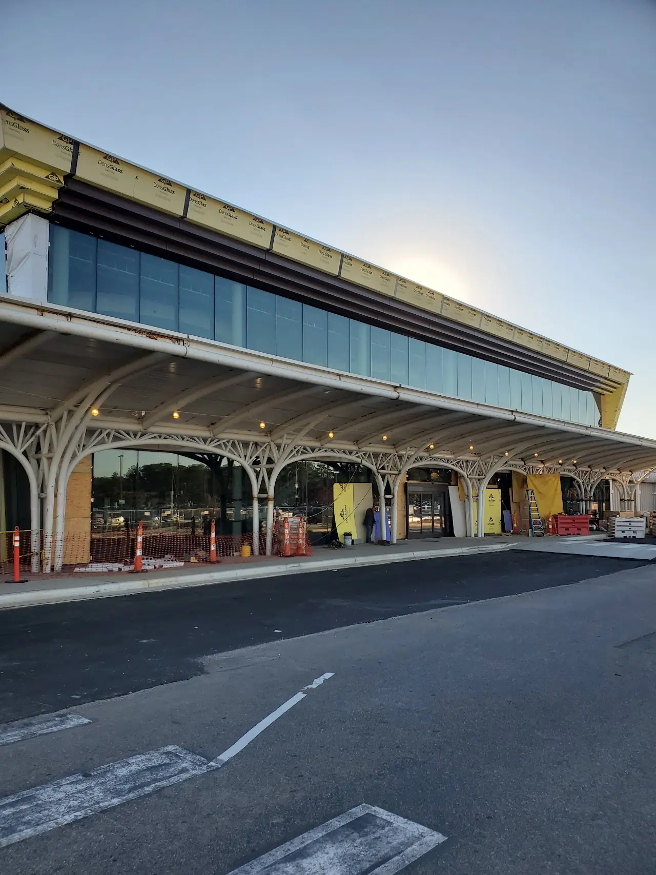 Fayetteville Regional Airport - Grannis Field (FAY), photo 2