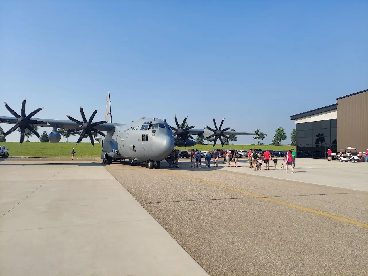 Flying Cloud Airport (FCM), photo 3