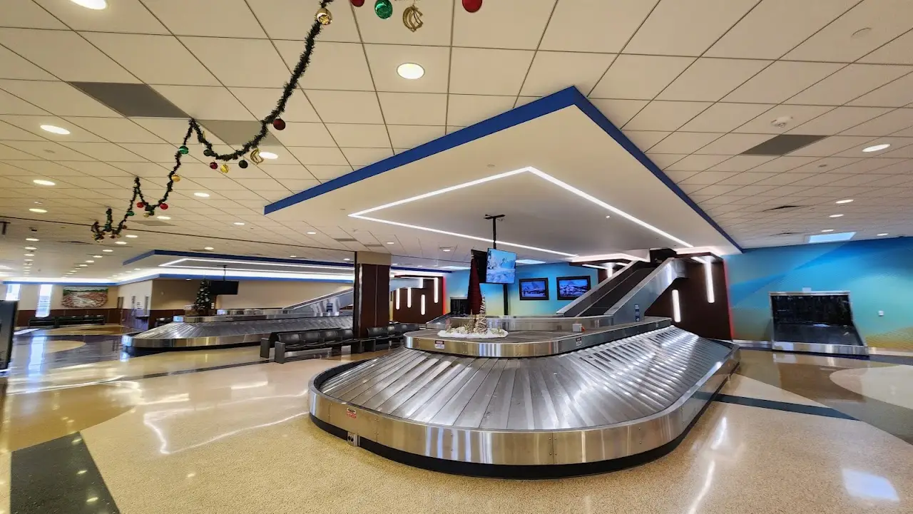 Sioux Falls Regional Airport (FSD), photo 2