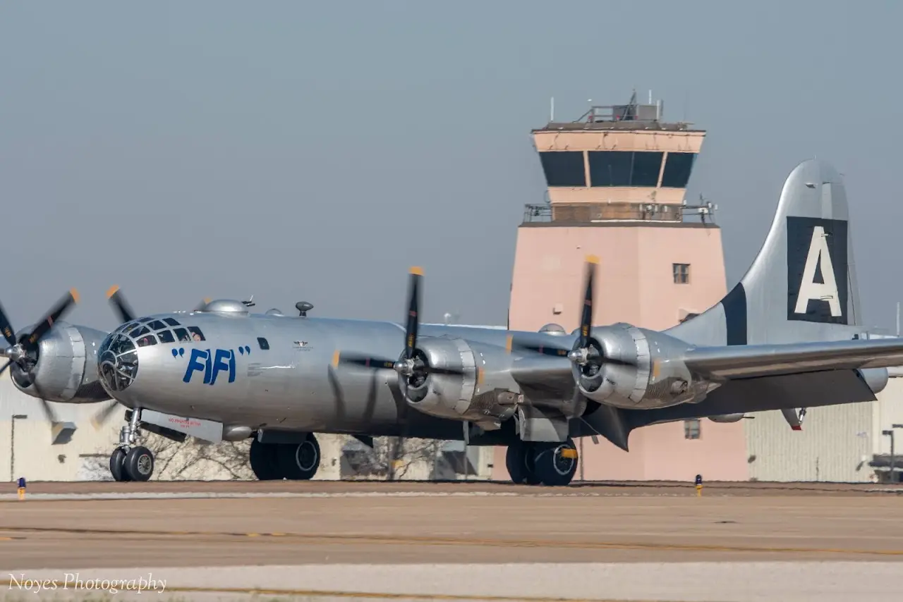 Fort Worth Meacham International Airport (FTW), photo 4
