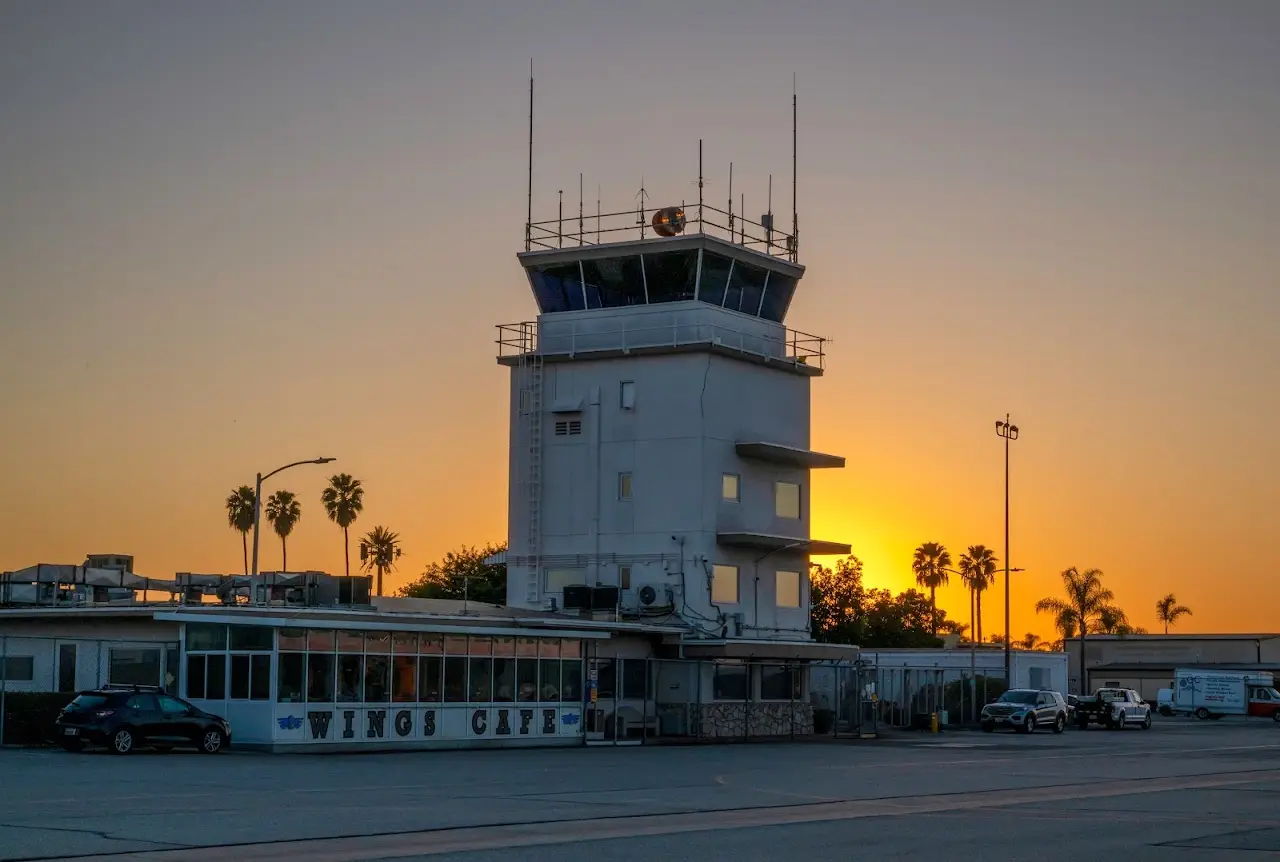 Fullerton Municipal Airport (FUL), photo 2