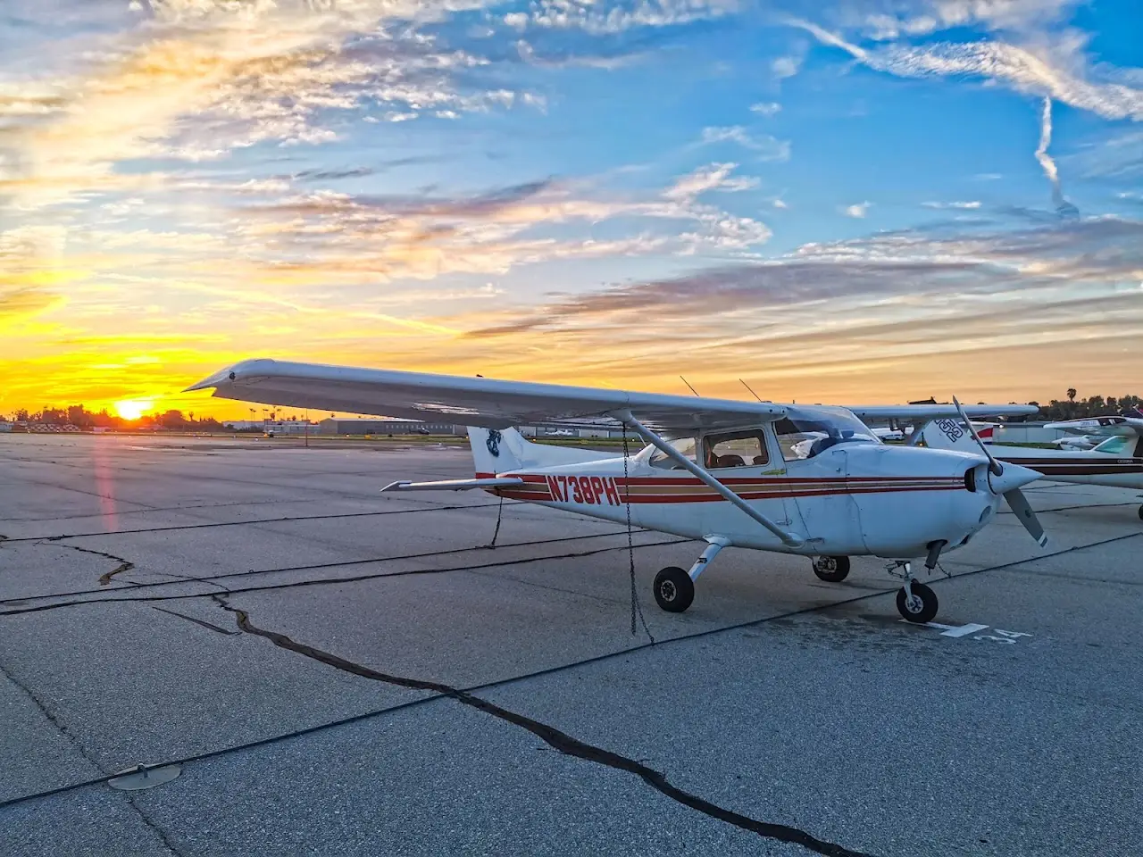 Fullerton Municipal Airport (FUL), photo 4