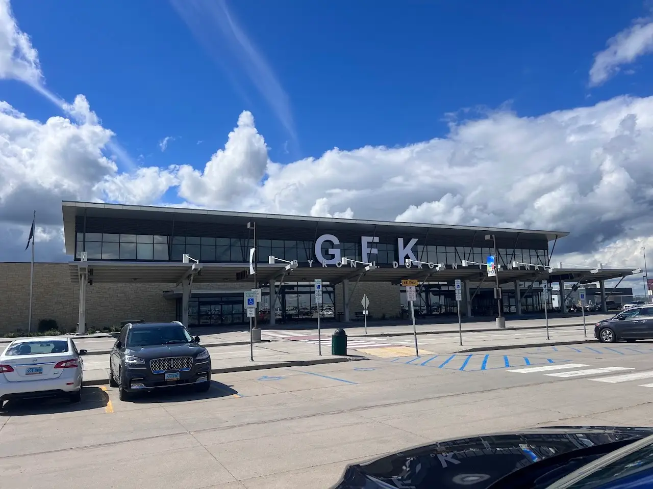Grand Forks International Airport (GFK), photo 4