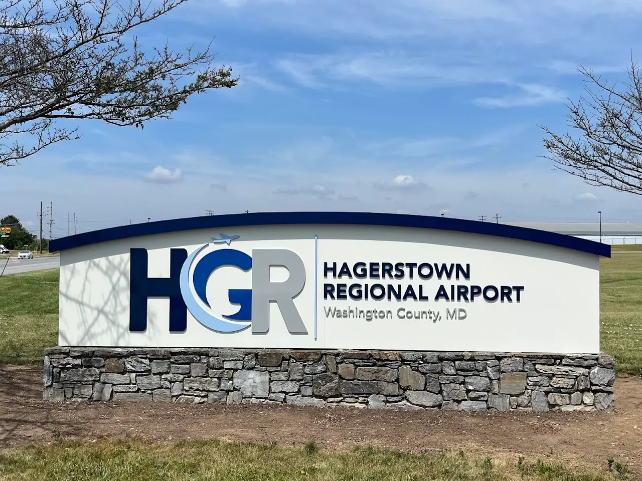 Hagerstown Regional Richard A Henson Field (HGR), photo 3