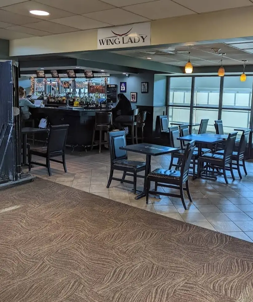 Westchester County Airport (HPN), photo 4