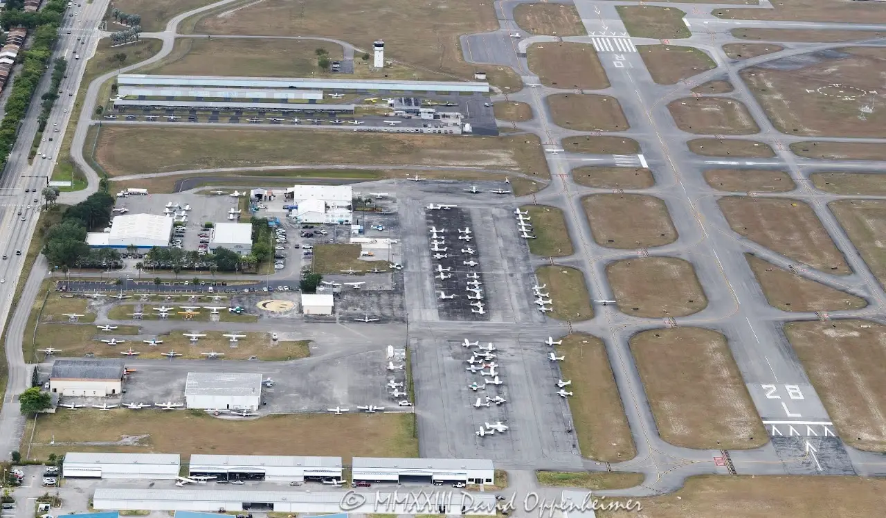 North Perry Airport (HWO), photo 4