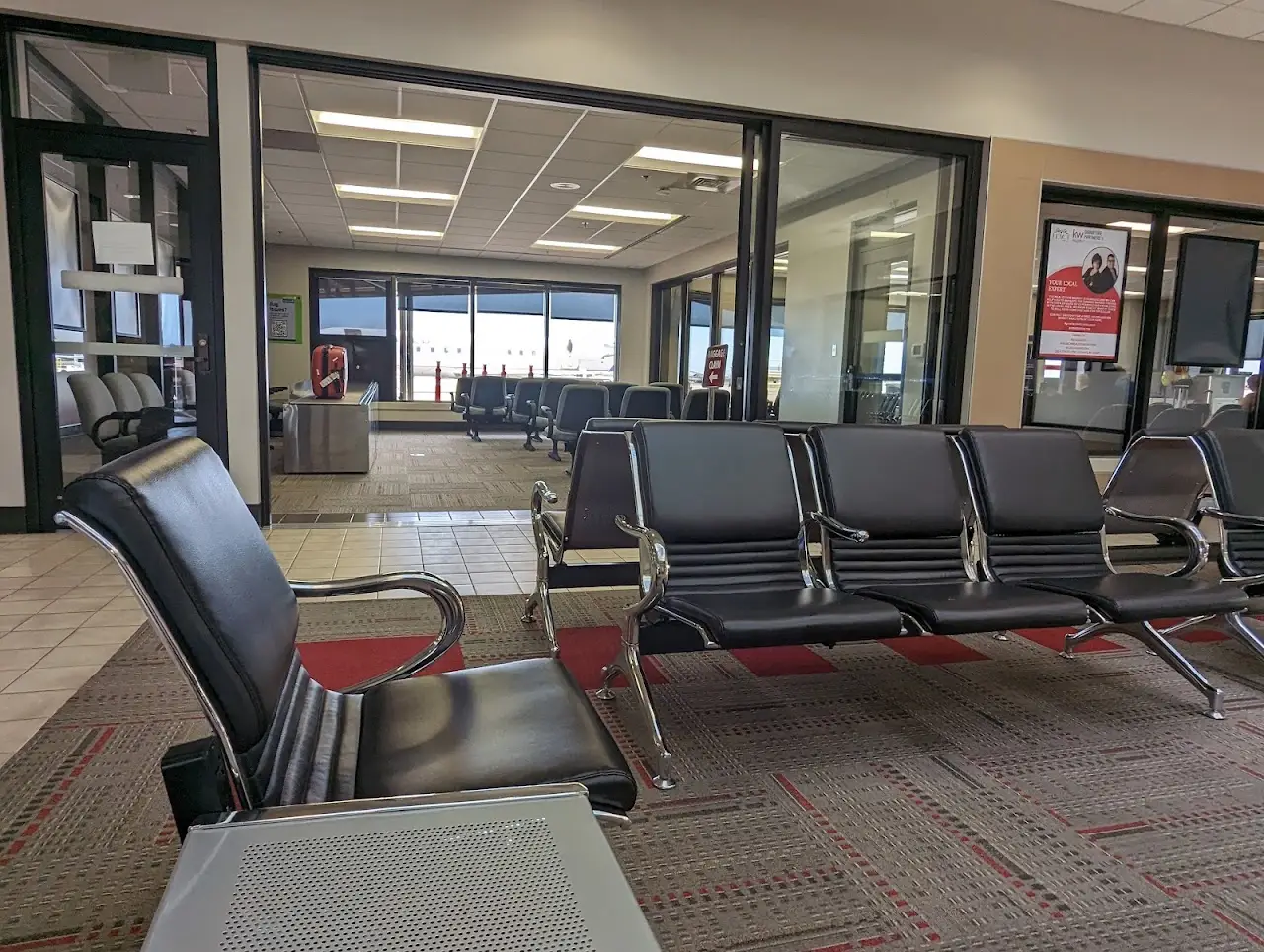Hays Regional Airport (HYS), photo 2