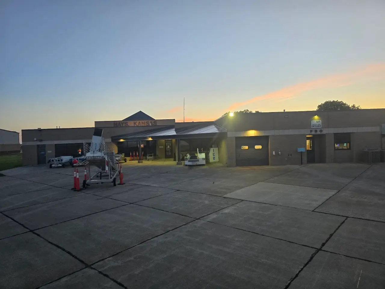 Hays Regional Airport (HYS), photo 3