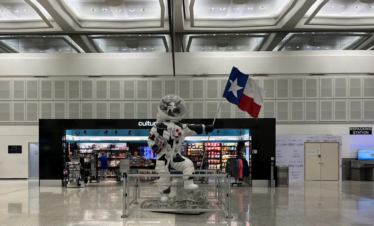 George Bush Intercontinental Airport (IAH), photo 2