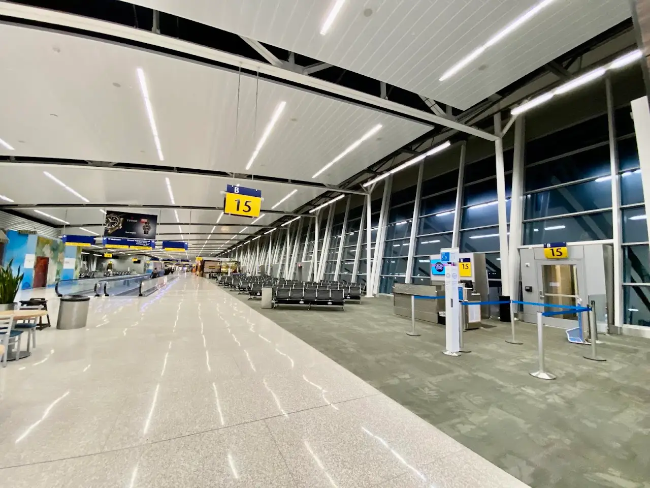 Indianapolis International Airport (IND), photo 2