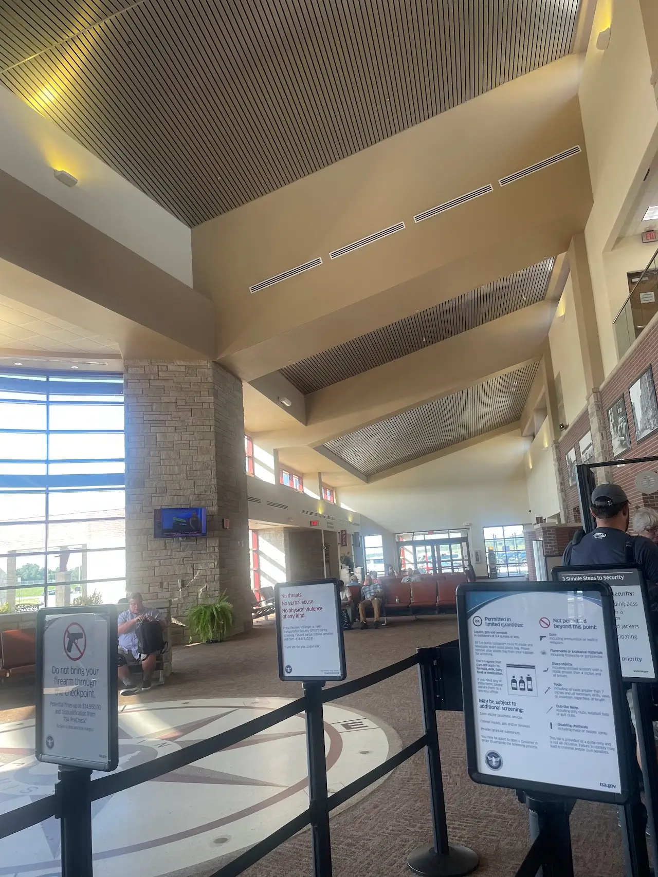 Joplin Regional Airport (JLN), photo 3