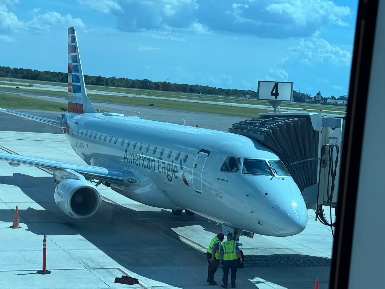 Lafayette Regional Airport (LFT), photo 4