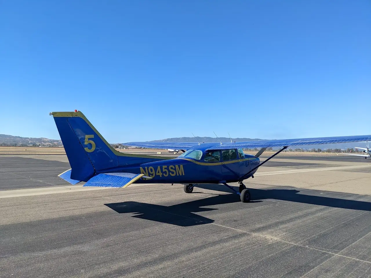Livermore Municipal Airport (LVK), photo 3