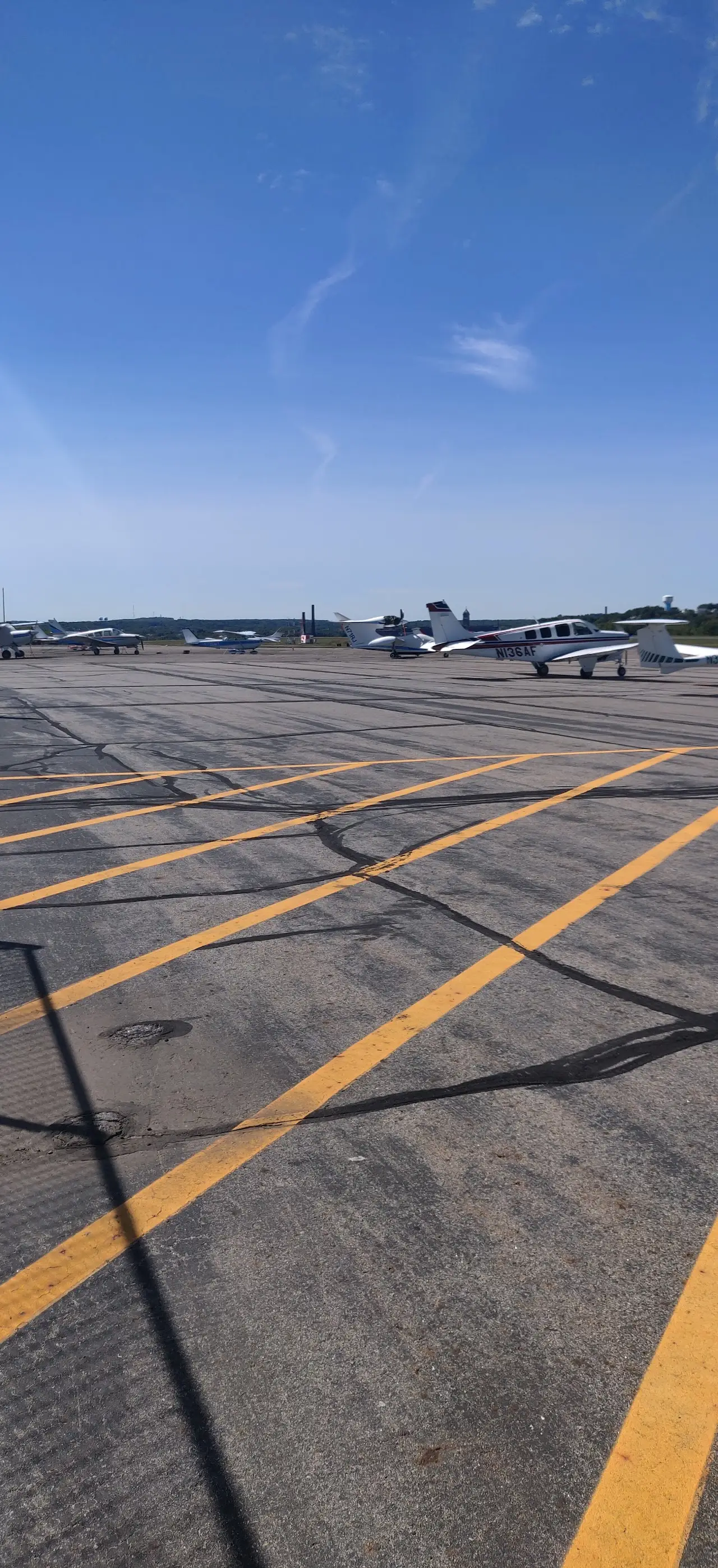 Lawrence Municipal Airport (LWM), photo 4