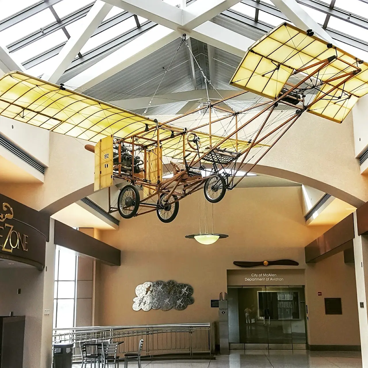 McAllen Miller International Airport (MFE), photo 3