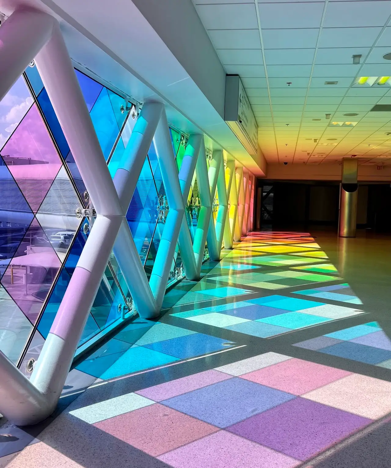 Miami International Airport (MIA), photo 4
