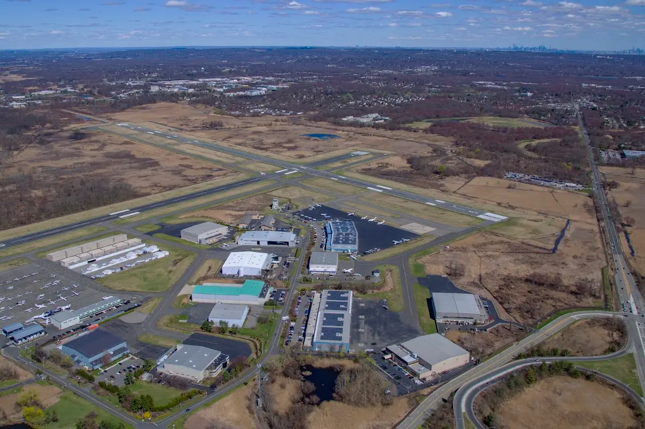 Morristown Municipal Airport (MMU), photo 2