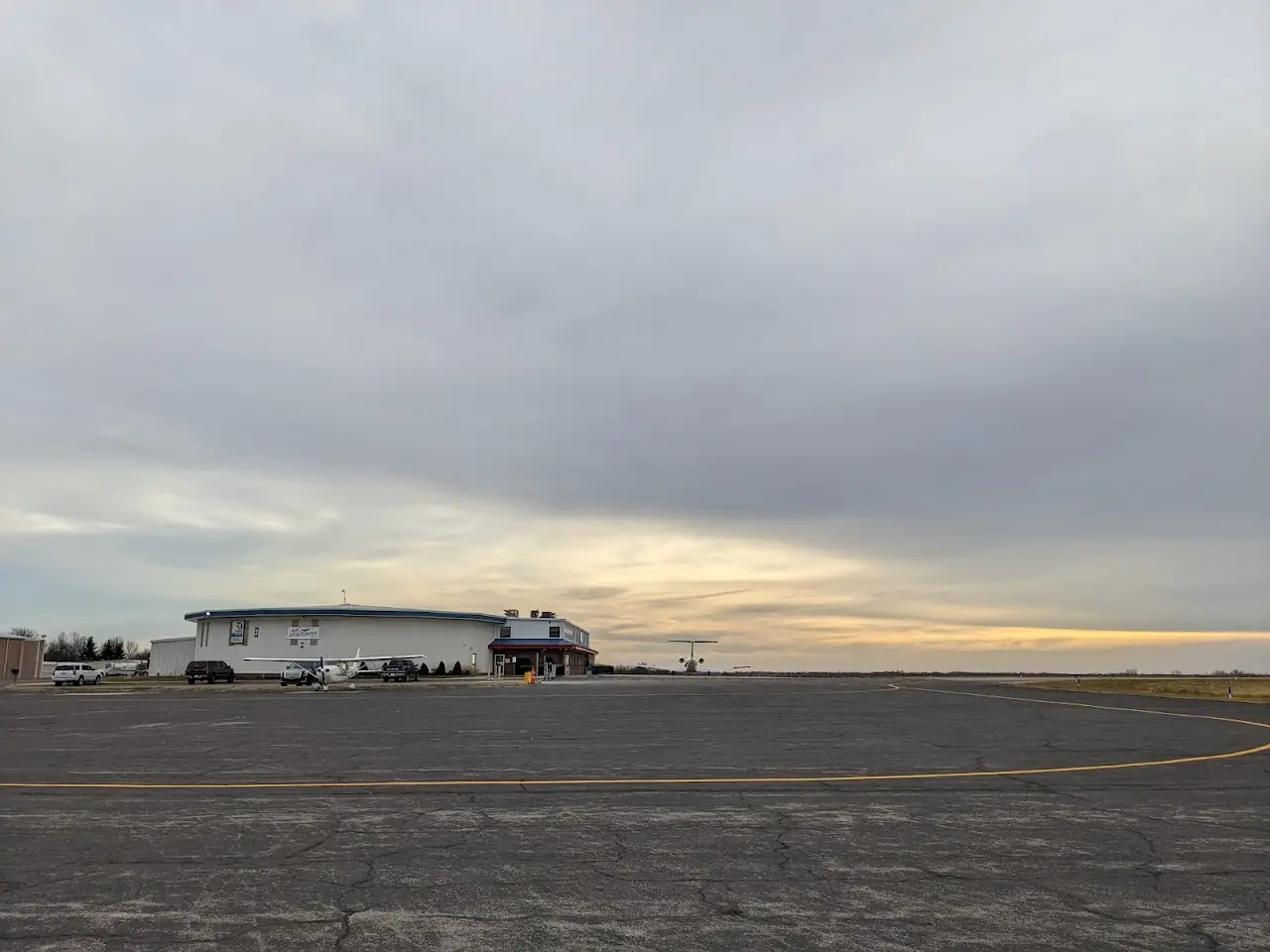 Johnson County Executive Airport (OJC), photo 2