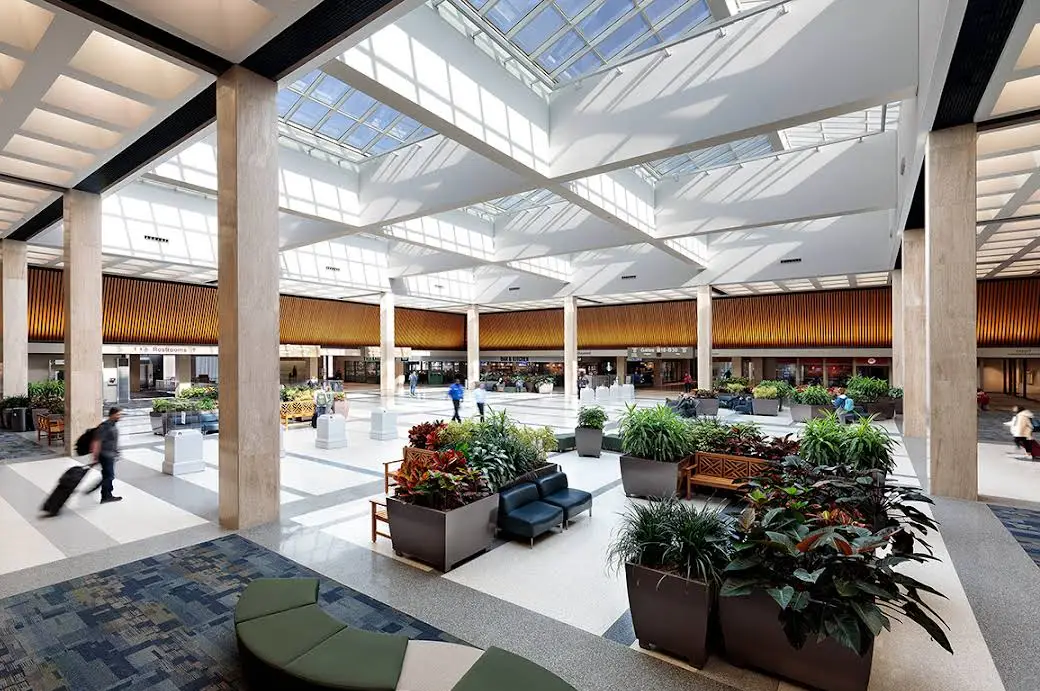 Norfolk International Airport (ORF), photo 2