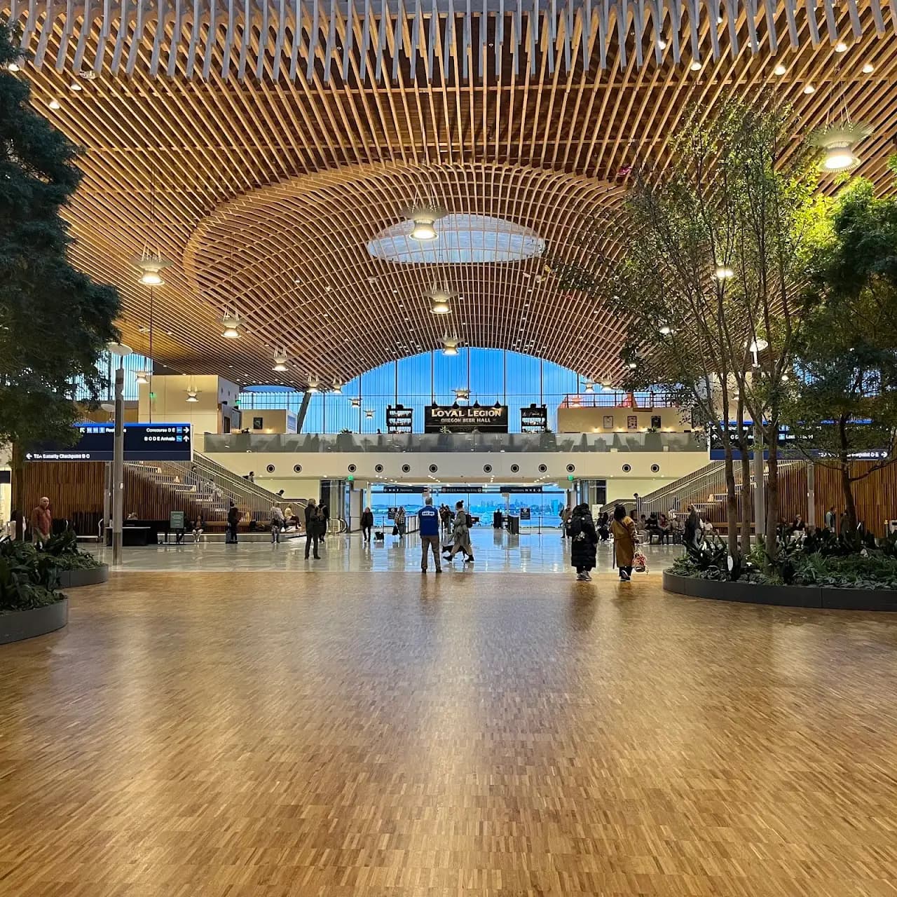 Portland International Airport (PDX), photo 2