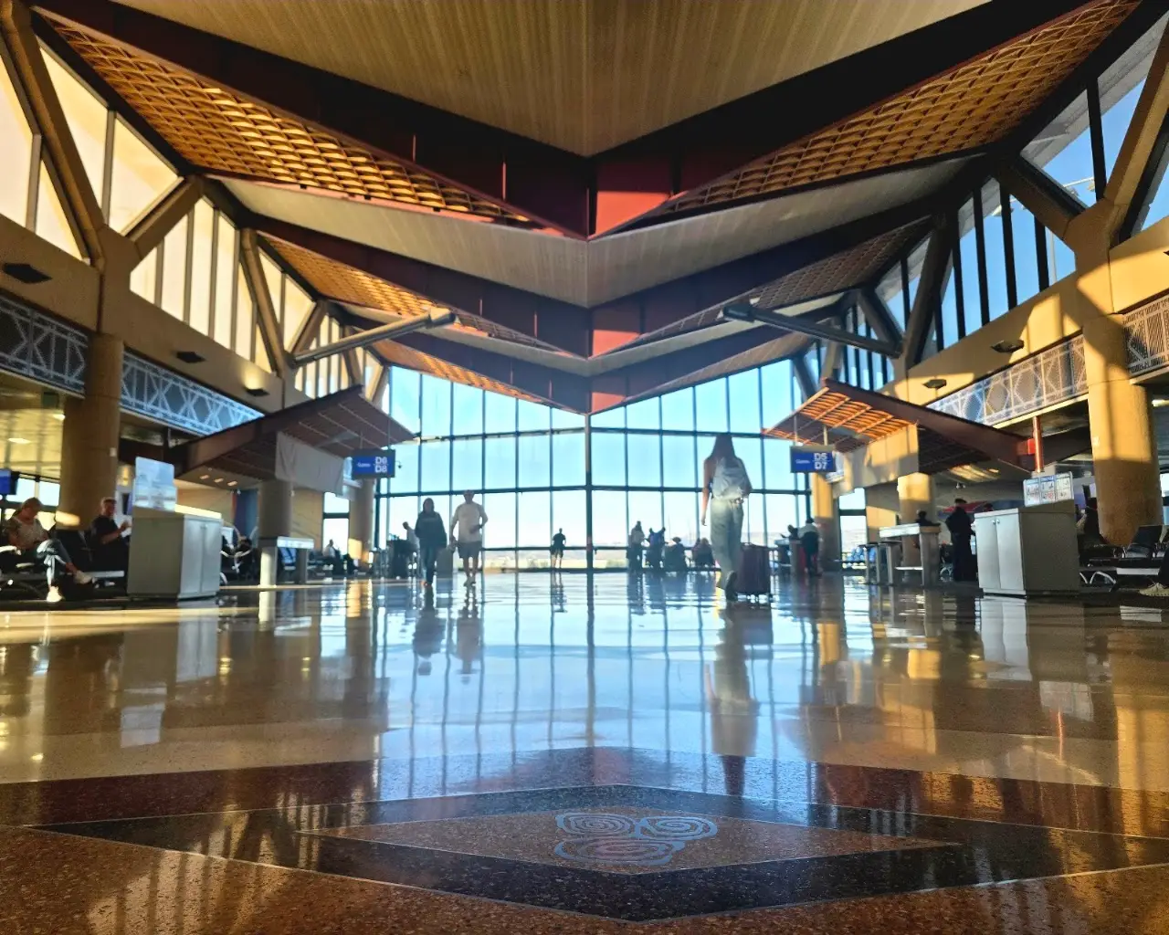Flat Airport (FLT), photo 4