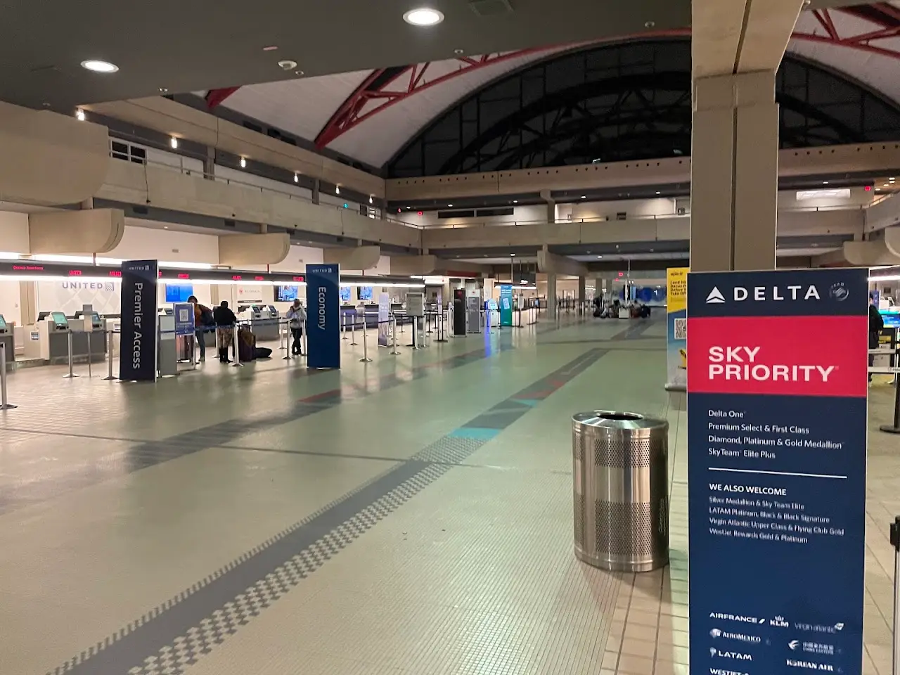 Pittsburgh International Airport (PIT), photo 3