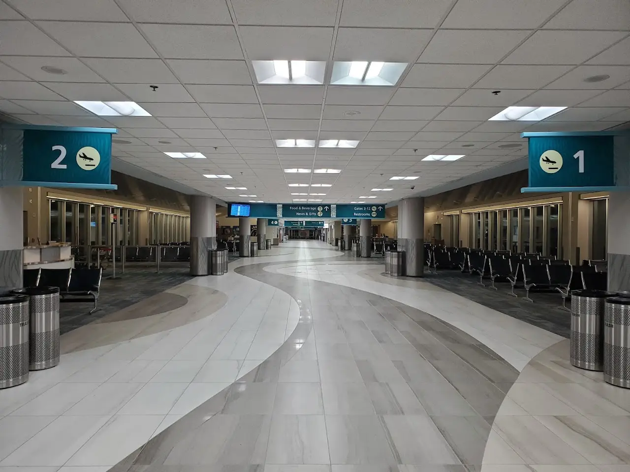 Pensacola International Airport (PNS), photo 2