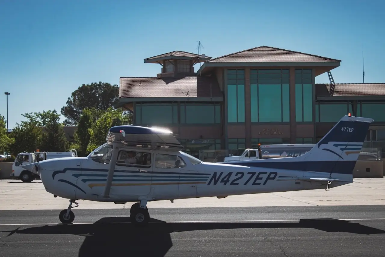 Paso Robles Municipal Airport (PRB), photo 3