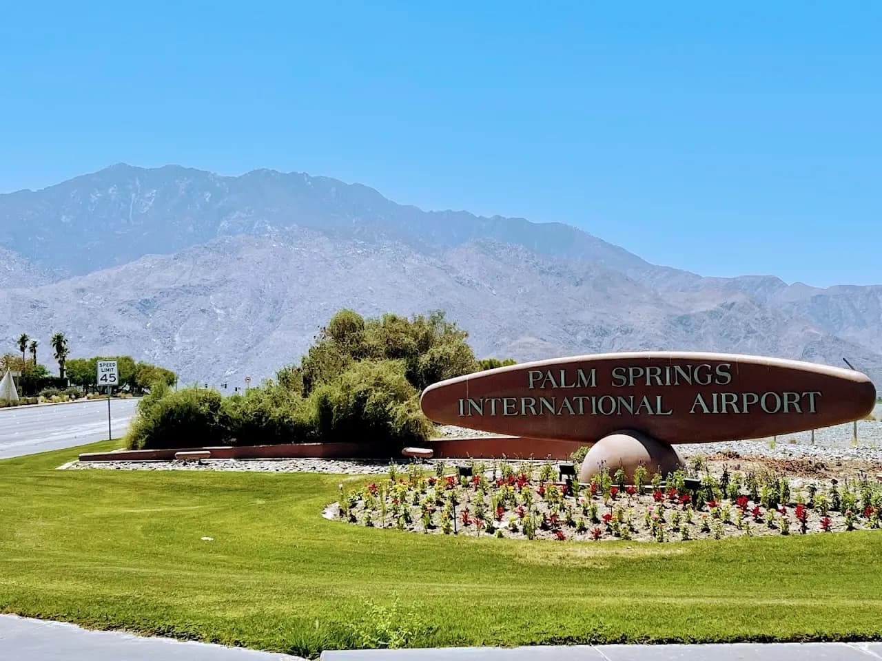 Palm Springs International Airport (PSP), photo 3