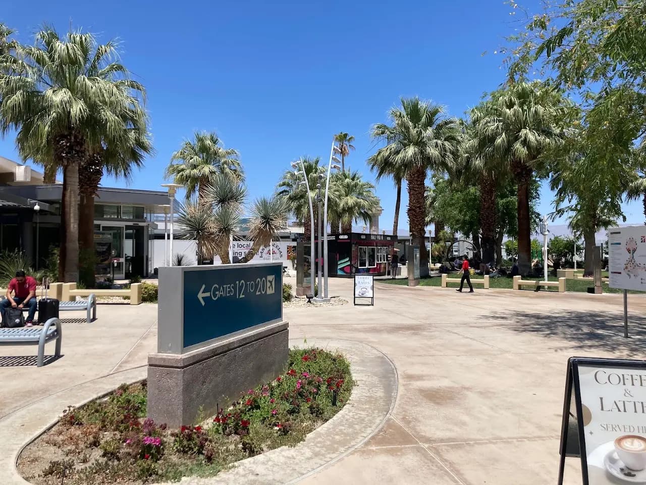 Palm Springs International Airport (PSP), photo 4