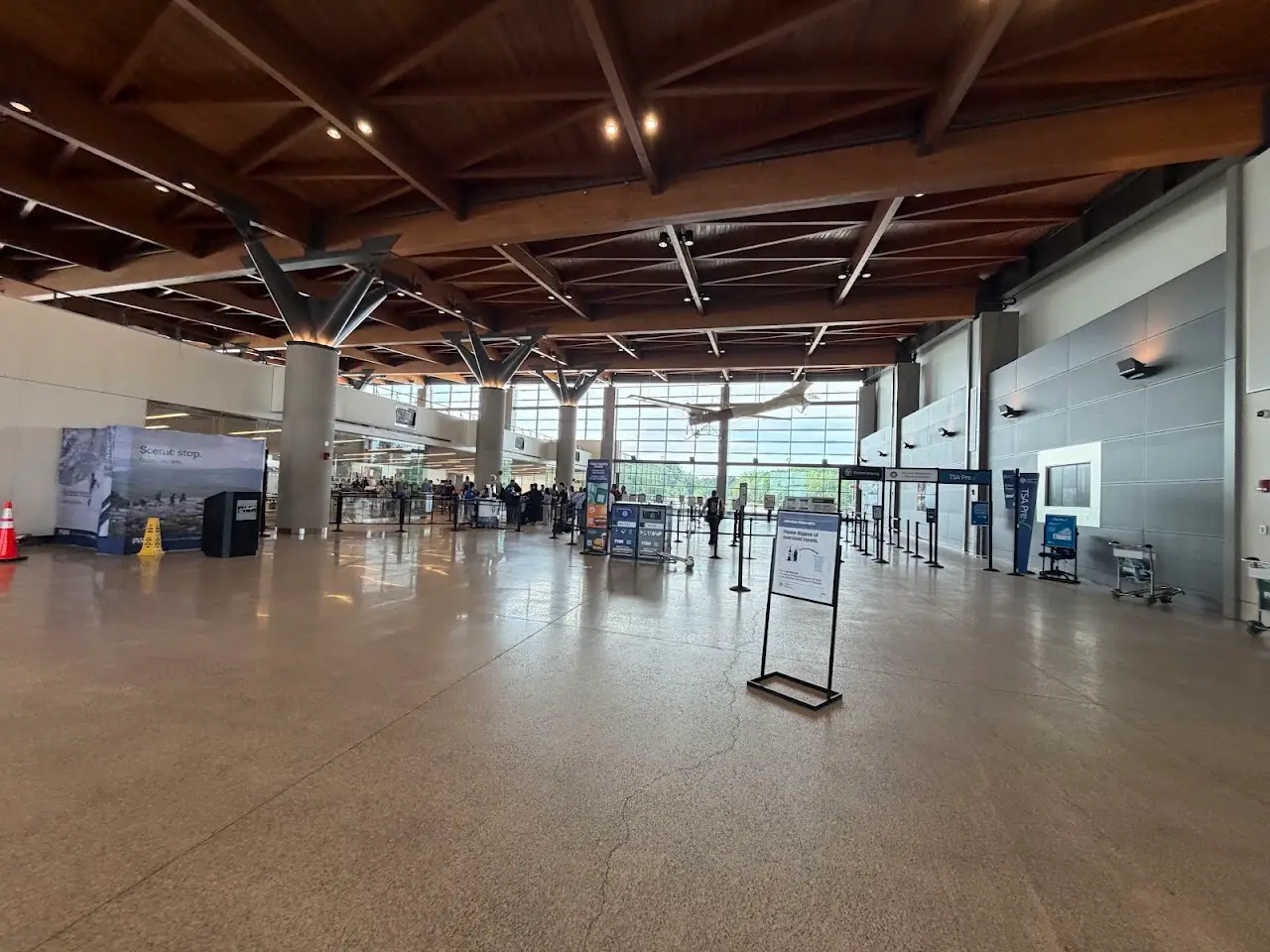 Portland International Jetport (PWM), photo 2