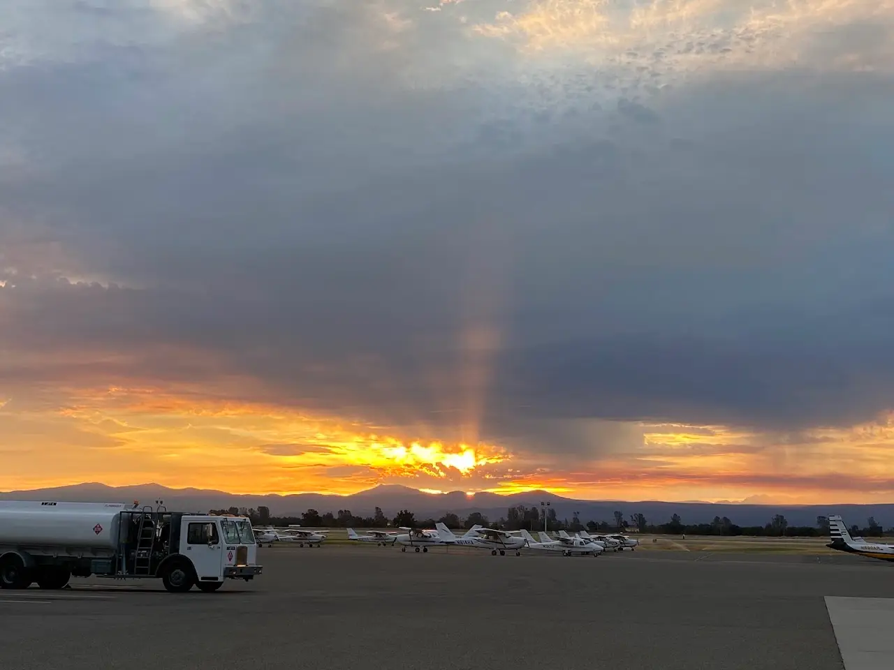 Redding Municipal Airport (RDD), photo 2