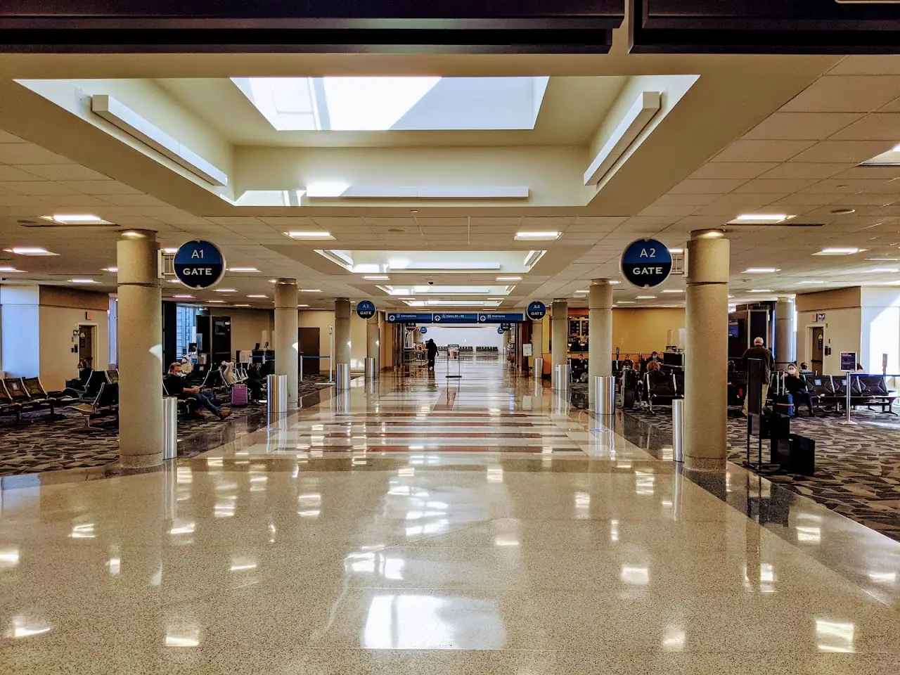 Richmond International Airport (RIC), photo 2