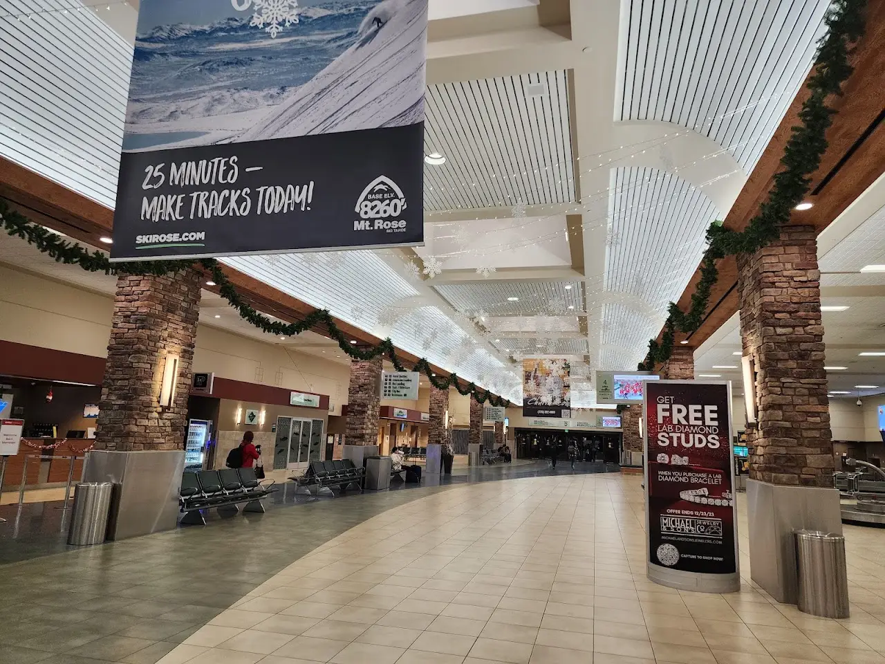 Reno Tahoe International Airport (RNO), photo 2