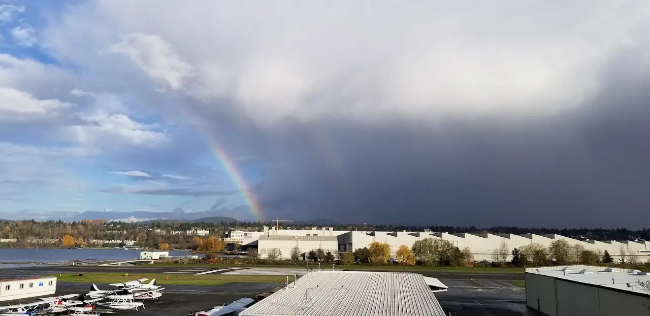 Renton Municipal Airport (RNT), photo 3