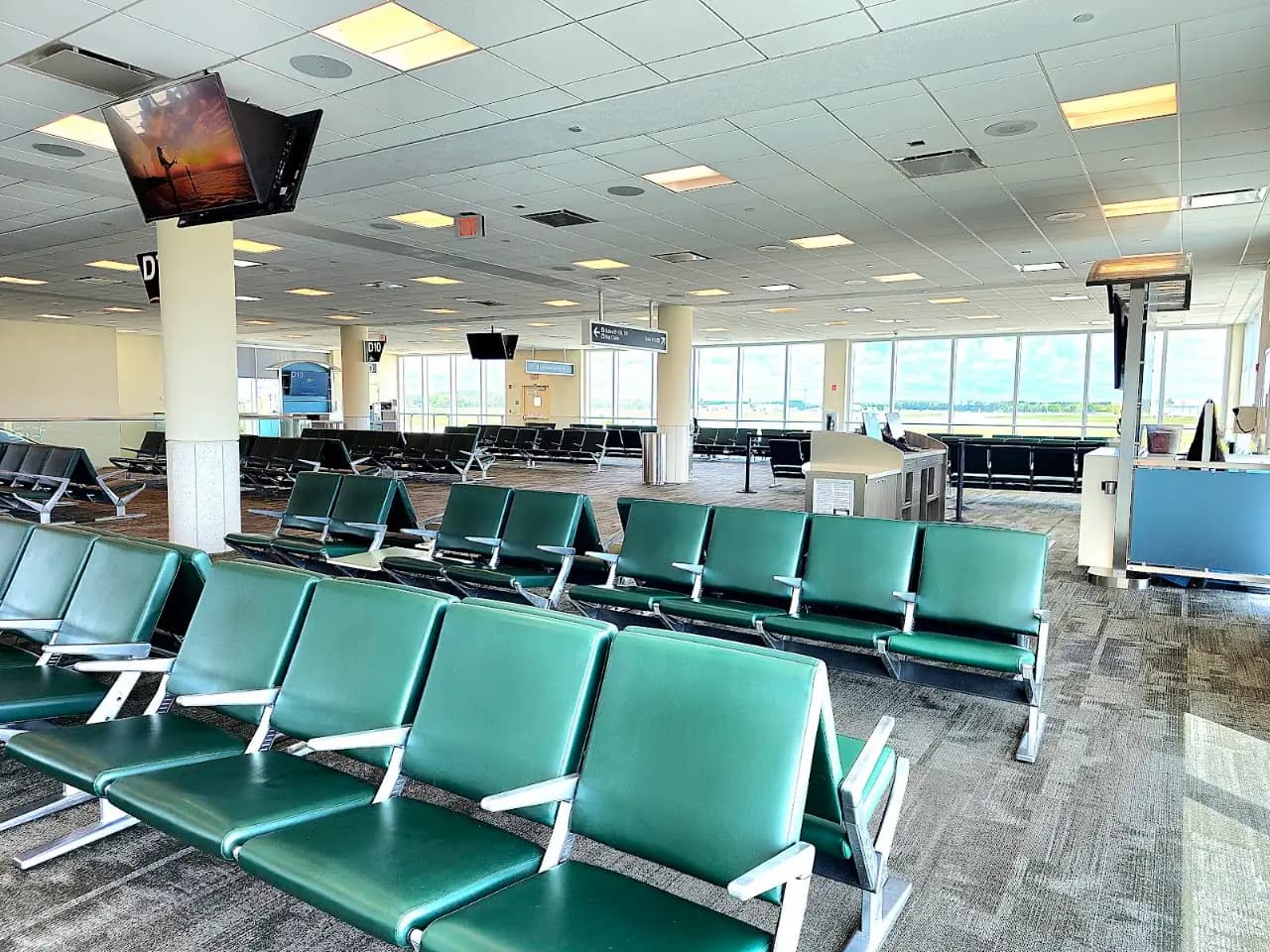 Southwest Florida International Airport (RSW), photo 4