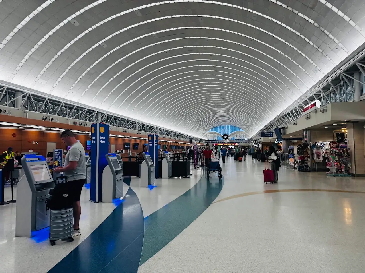 San Antonio International Airport (SAT), photo 3