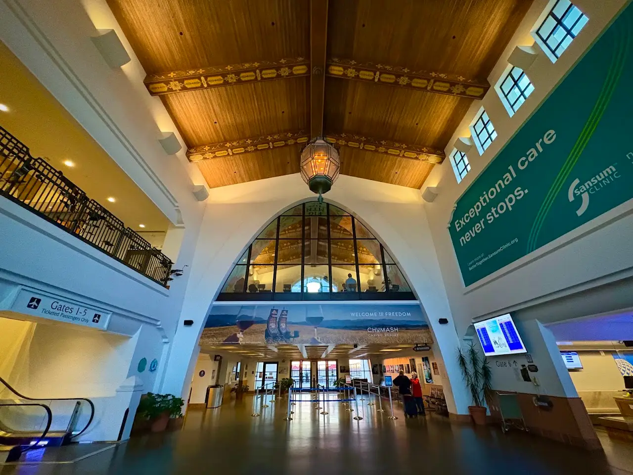Santa Barbara Municipal Airport (SBA), photo 2